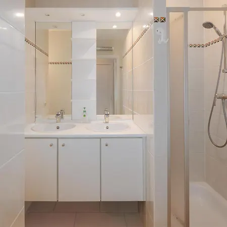 Апартаменты Park Iv 0305 *